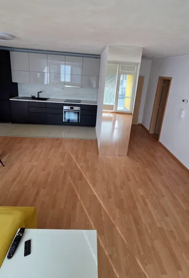 Na prenájom 2-izbový byt, 68 m², Bratislava-Devínska Nová Ves