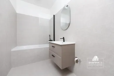 Na predaj 2-izbový byt, 48 m², Banská Bystrica, M. Rázusa 4