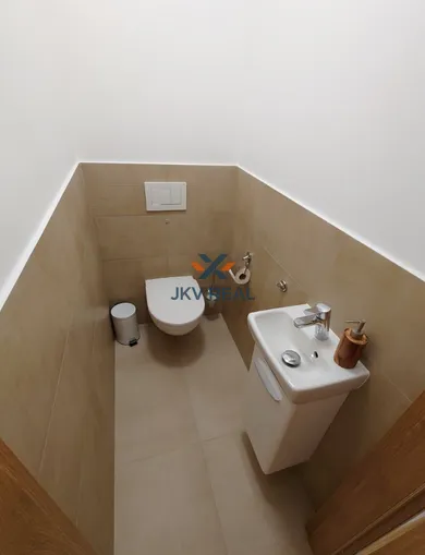 Na prenájom 2-izbový byt, 61 m², Žilina, Pražská