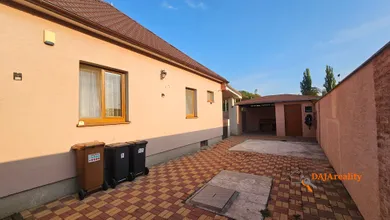 Eladó házak, 3-szobás, Sereď · €185 000