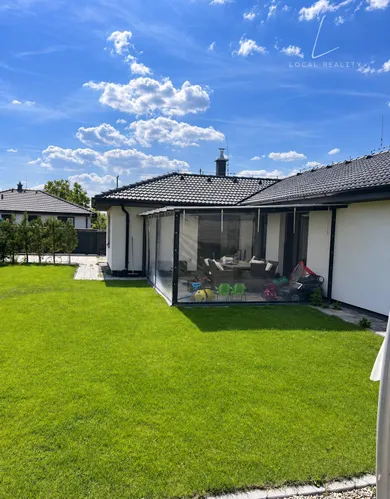 Houses for sale, 4-room in Nová Dedinka · €430,000