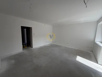 Na predaj 3-izbový byt, 80 m², Hriňová, Školská