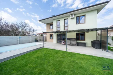 Domy na sprzedaż, 5-pokojowe, Bratislava-Podunajské Biskupice · €864 990