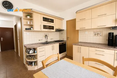 Mieszkania na sprzedaż, 3-pokojowe, Martin · €145 000