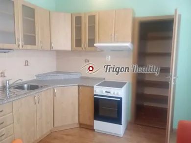 Byty na prenájom 2-izbový, Komárno · €580