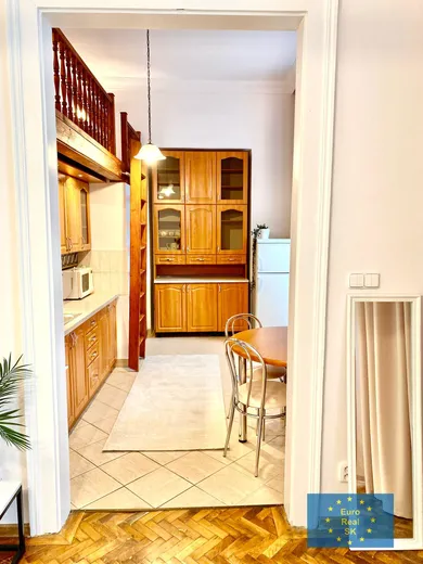 Na prenájom 1-izbový byt, 40 m², Košice-Staré Mesto, Kováčska
