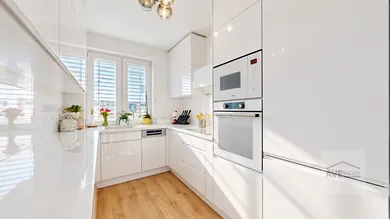 Na predaj 4-izbový dom, 130 m², Šamorín, Dolná