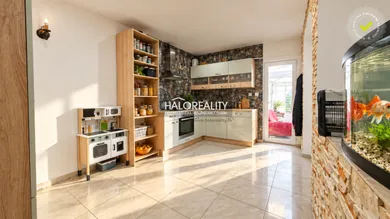 Na predaj dom, 90 m², Kmeťovo
