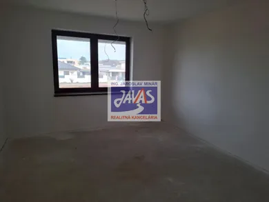 Na predaj 4-izbový dom, 234 m², Nitra
