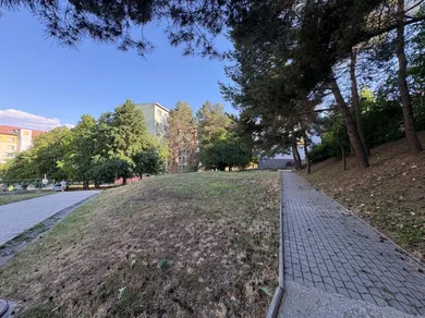 Na predaj 2-izbový byt, 61 m², Bratislava-Dúbravka, Cabanova