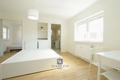 Na prenájom 3-izbový byt, 70 m², Bratislava-Staré Mesto, Grösslingova