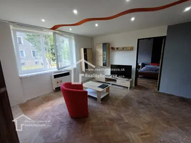 Na predaj 2-izbový byt, 56 m², Rožňava, Zlatá