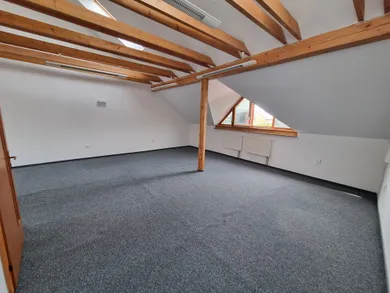 Na prenájom komerčné, 61 m², Košice-Staré Mesto, Hradbová