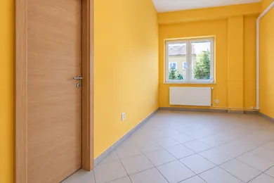 Na prenájom komerčné, 13 m², Malacky, Ľuda Zúbka