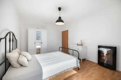 Na predaj 4-izbový byt, 122 m², Bratislava-Karlova Ves, Majerníkova