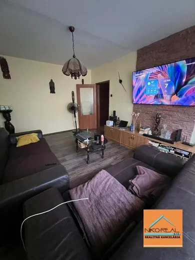 Na predaj 2-izbový byt, 53 m², Bratislava-Petržalka, A. Gwerkovej
