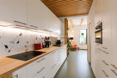 Na prenájom 3-izbový byt, 87 m², Bratislava-Staré Mesto, Čajakova