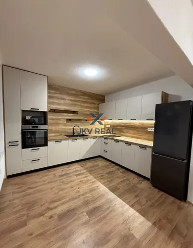 Na prenájom 2-izbový byt, 63 m², Banská Bystrica, 29. augusta