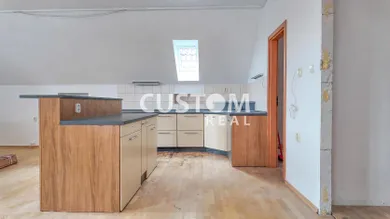 Na prenájom komerčné, 93 m², Žilina, Mariánske námestie
