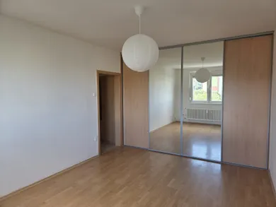Byty na predaj 1-izbový, Bratislava-Dúbravka · €158 000