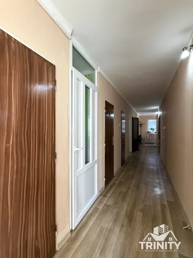 Na prenájom 5-izbový dom, 240 m², Tvrdošovce