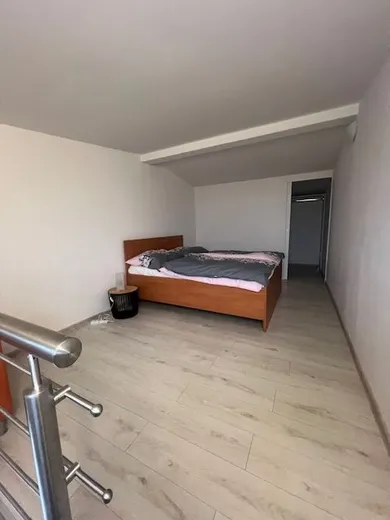 Na prenájom 1-izbový byt, 40 m², Bratislava-Vrakuňa, Majerská