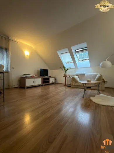 Mieszkania na wynajem, 3-pokojowe, Nitra · €800