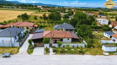 Domy na sprzedaż, 4-pokojowe, Oponice · €250 000