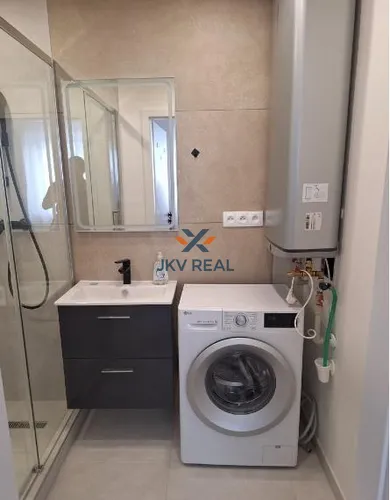 Na prenájom 2-izbový byt, 55 m², Nitra, hodžova