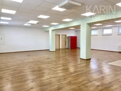Na prenájom objekt, 169 m², Nitra, Chrenová