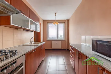 Byty na predaj 3-izbový, Nové Mesto nad Váhom · €139 900