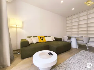 Apartments for rent, 3-room in Bratislava-Ružinov · €835