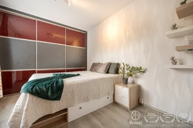 Na predaj 3-izbový byt, 65 m², Bratislava-Petržalka, Lietavská