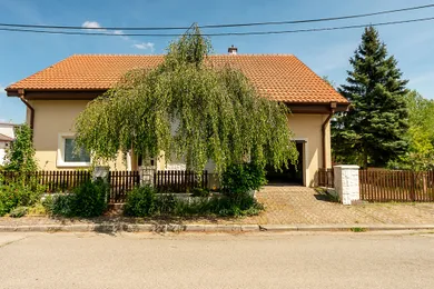 Domy na sprzedaż, 5-pokojowe, Stupava · €375 000