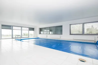 Na prenájom dom, 600 m², Bratislava-Nové Mesto, Strážna