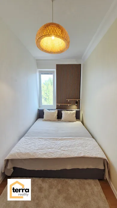 Na prenájom 2-izbový byt, 45 m², Bratislava-Ružinov, Medzilaborecká
