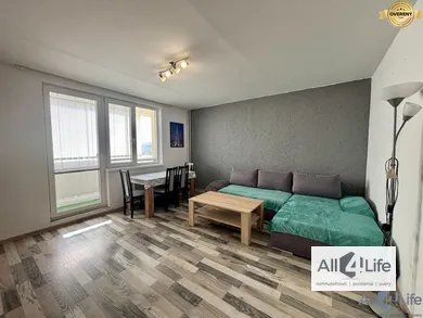 Mieszkania na wynajem, 3-pokojowe, Piešťany · €500