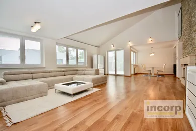 Na prenájom 8-izbový dom, 300 m², Bratislava-Nové Mesto, Ôsma