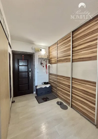 Na predaj 4-izbový byt, 81 m², Komárno, Gazdovská ul.