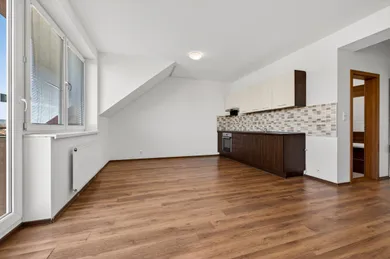 Na predaj 2-izbový byt, 56 m², Stupava, Marcheggská