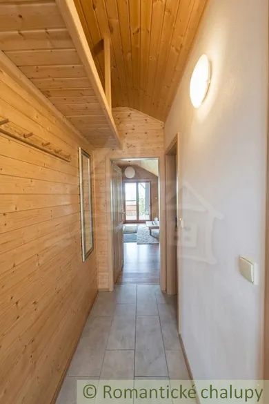 Na predaj dom, 72 m², Cinobaňa