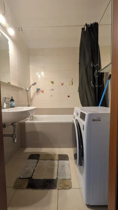 Na prenájom 3-izbový byt, 75 m², Bratislava-Petržalka, Bulíkova