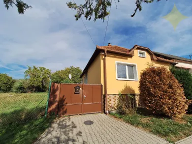 Eladó házak, Zlaté Moravce · €120 000