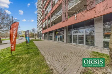Na predaj komerčné, 175 m², Bratislava-Nové Mesto, Tomášikova