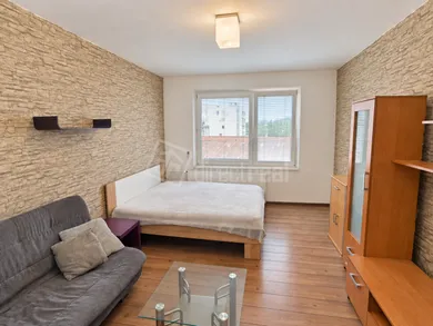 Kiadó lakások, 1-szobás, Liptovský Mikuláš · €400