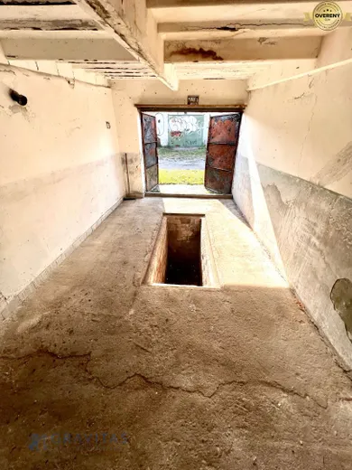 Na prenájom objekt, 17 m², Bratislava-Nové Mesto, Skalická cesta