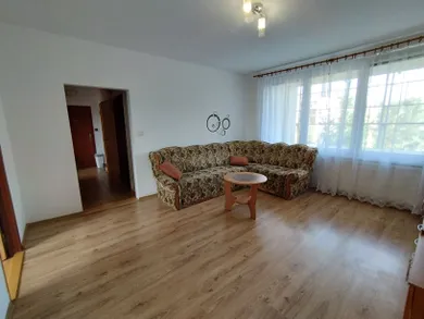 Na prenájom 3-izbový byt, 72 m², Považská Bystrica, SNP