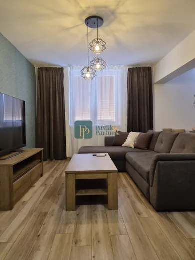 Na prenájom 2-izbový byt, 64 m², Nitra, Podzámska