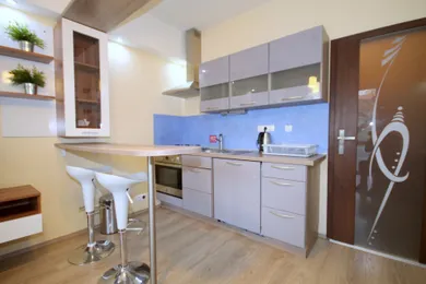 Na prenájom 1-izbový byt, 23 m², Bratislava-Staré Mesto