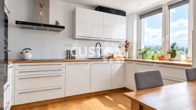 Na predaj 3-izbový byt, 70 m², Žilina, Revolučná